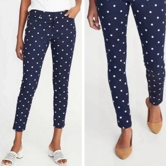 Old Navy Pixie Pants - Picture 5 of 5